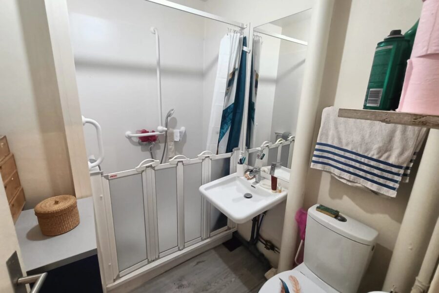 Appartement à vendre à Villeneuve-la-garenne — Vue sur la ville — photo 9