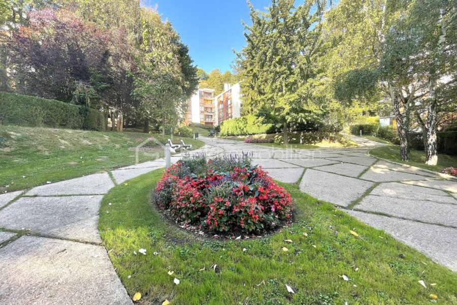 Appartement à vendre à Jouy en josas — Vue parc & jardin — photo 1