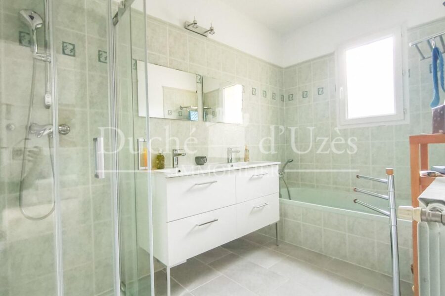 Maison à vendre à Uzes — Vue parc & jardin — photo 16