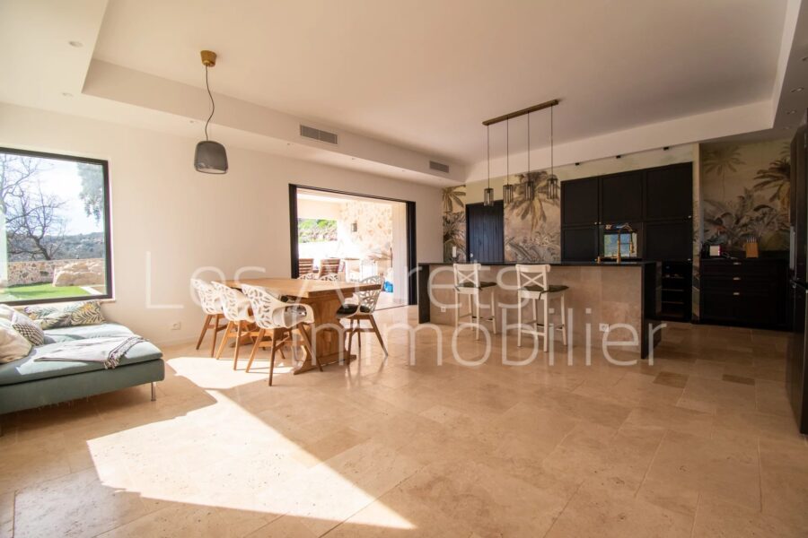 Maison à vendre à Les adrets-de-l&rsquo;estérel — Vue mer — photo 4
