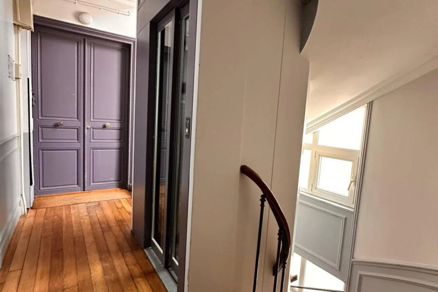 Appartement à vendre à Paris 11ème — Vue sur la ville — photo 8