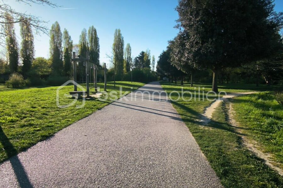 Appartement à vendre à Neuilly sur marne — Vue sur la ville — photo 18