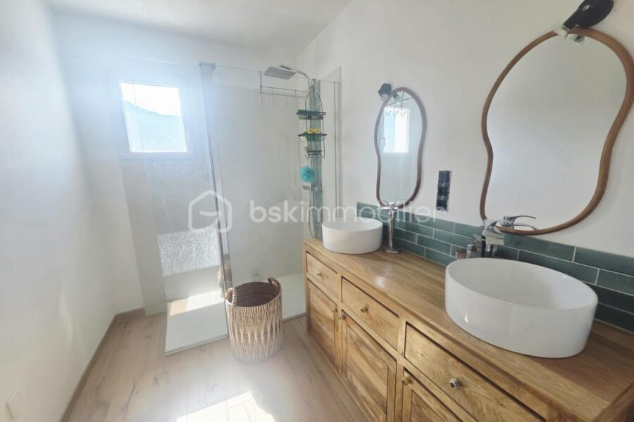 Maison à vendre à Vesseaux — Vue montagne — photo 18