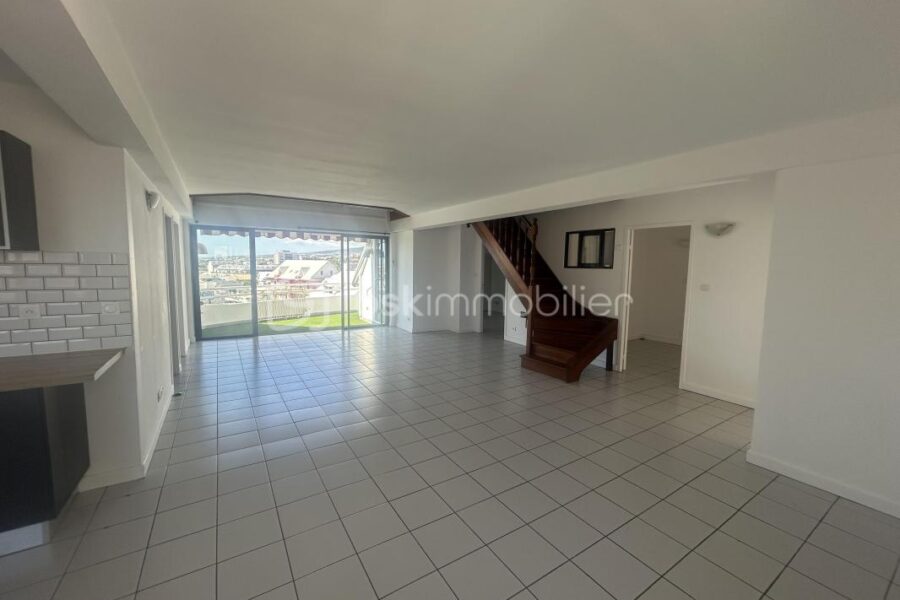 Appartement à vendre à Saint denis — Vue mer — photo 2