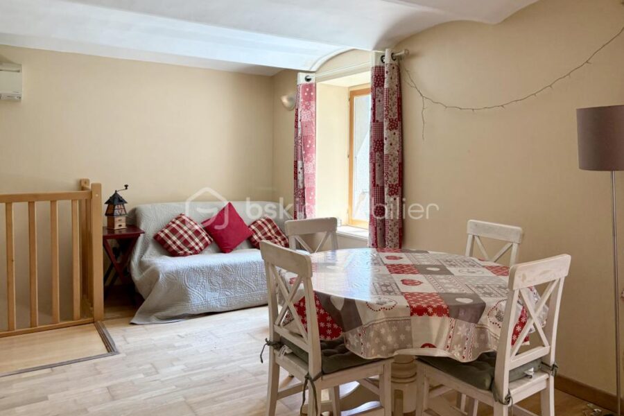 Maison à vendre à Cucugnan — Vue sur la ville — photo 3