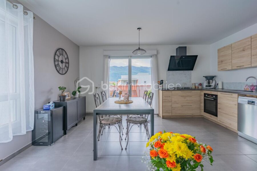 Appartement à vendre à Aix les bains — Vue montagne — photo 3