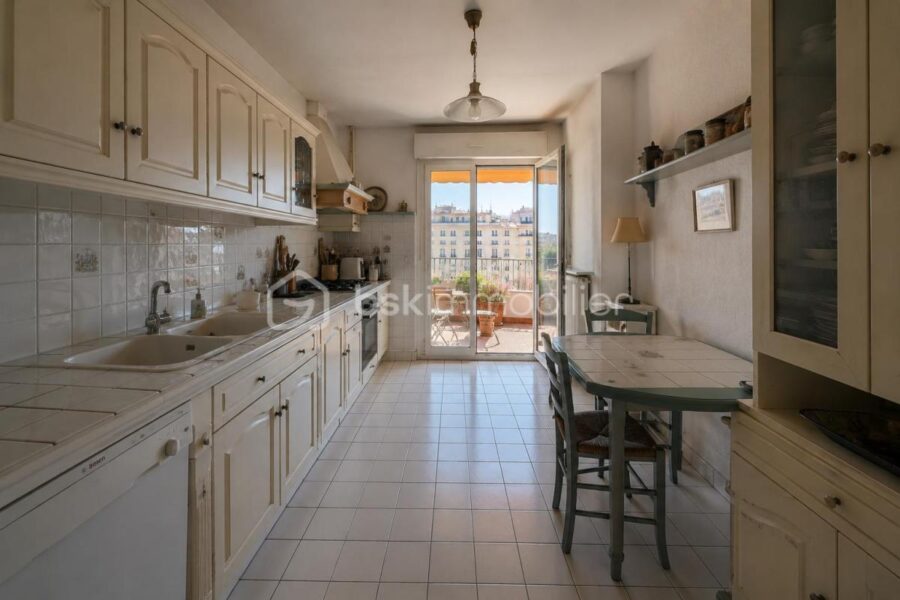 Appartement à vendre à Nice — Vue sur la ville — photo 3