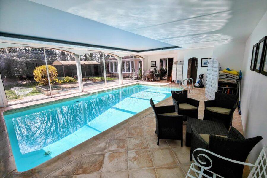 Maison à vendre à Jouars pontchartrain — Vue parc & jardin — photo 3