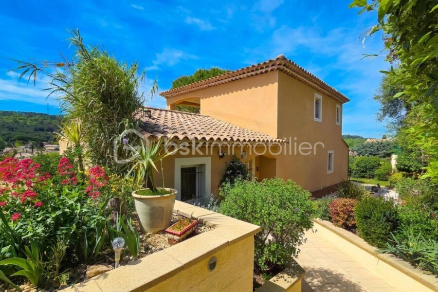 Maison à vendre à Bagnols sur ceze — Vue nature — photo 3