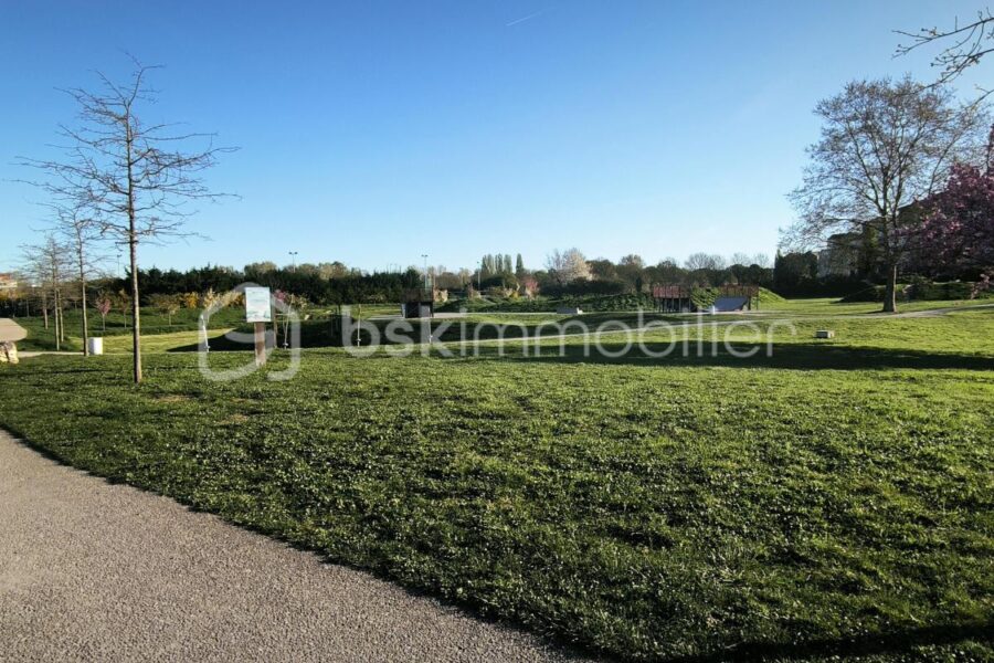 Appartement à vendre à Neuilly sur marne — Vue sur la ville — photo 20