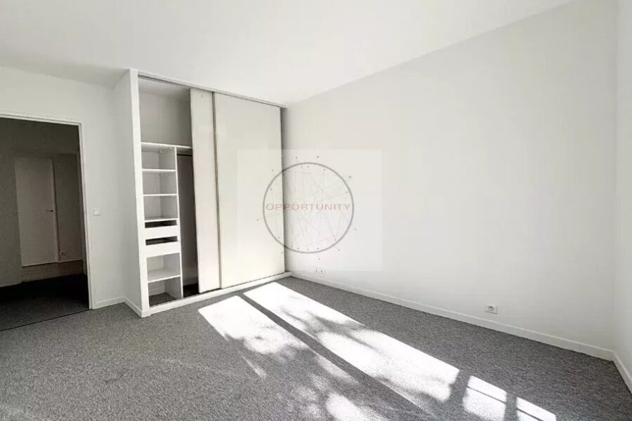 Appartement à vendre à Paris 12ème — Vue sur la ville — photo 6