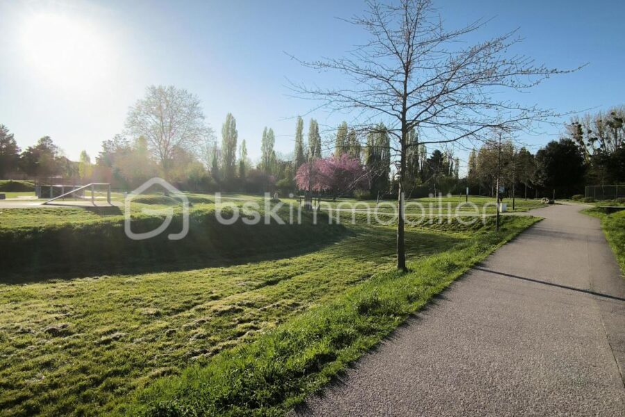 Appartement à vendre à Neuilly sur marne — Vue sur la ville — photo 21