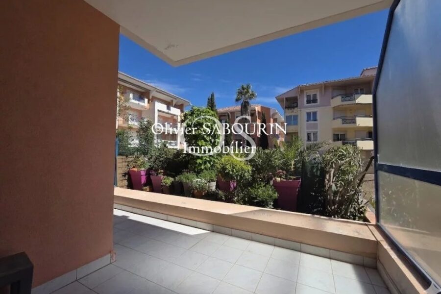 Appartement à vendre à Fréjus — Vue parc & jardin — photo 1