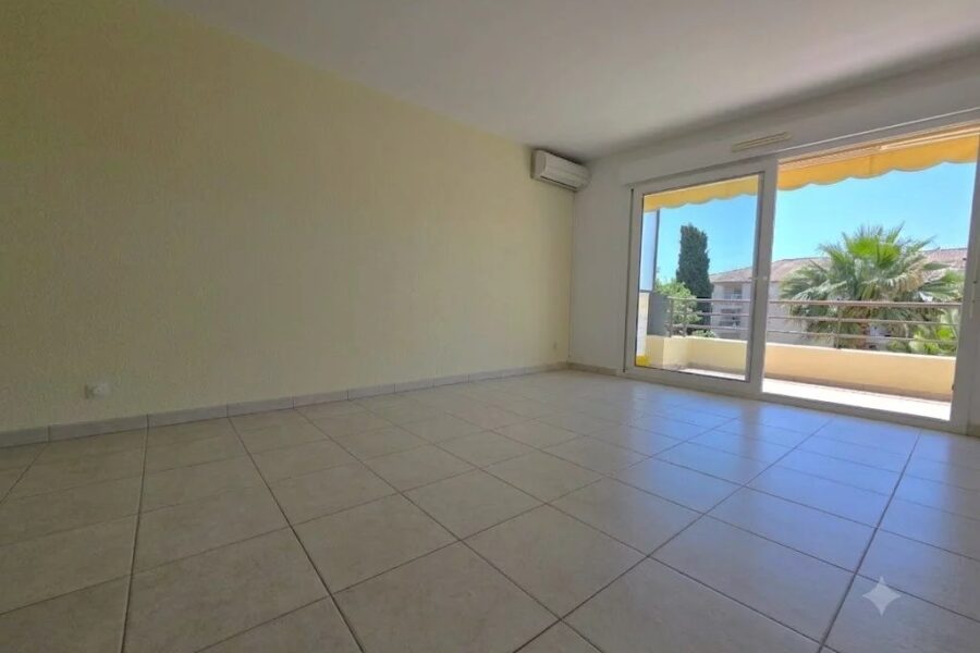 Appartement à vendre à Fréjus — Vue parc & jardin — photo 5