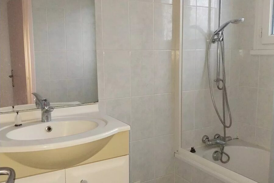 Appartement à vendre à Saint-jean-de-maurienne — Vue montagne — photo 5