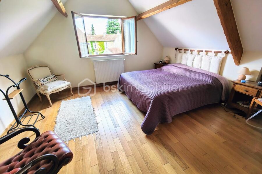 Maison à vendre à Le tremblay sur mauldre — Vue sur la ville — photo 24