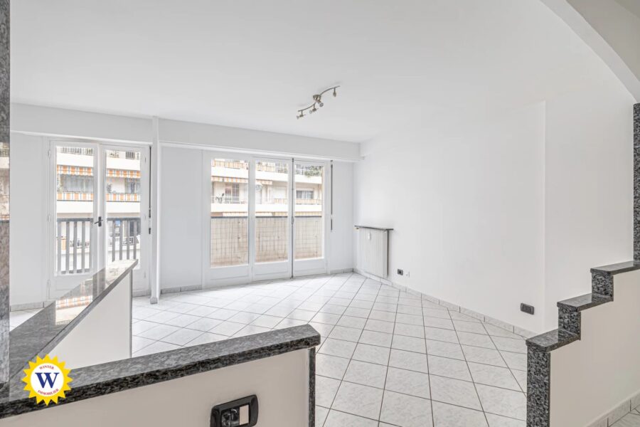 Appartement à louer à Nice — Vue sur la ville — photo 4