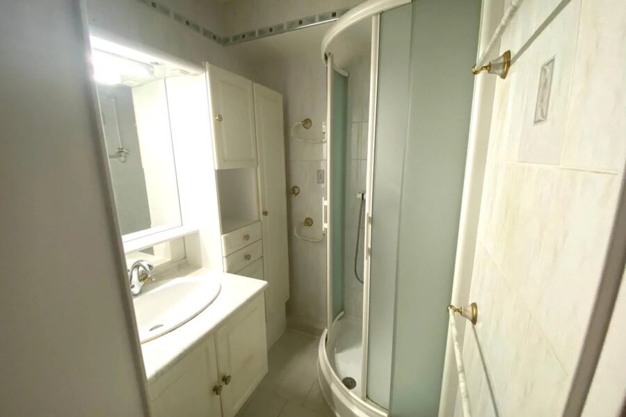 Appartement à vendre à Le lavandou — Vue mer — photo 7