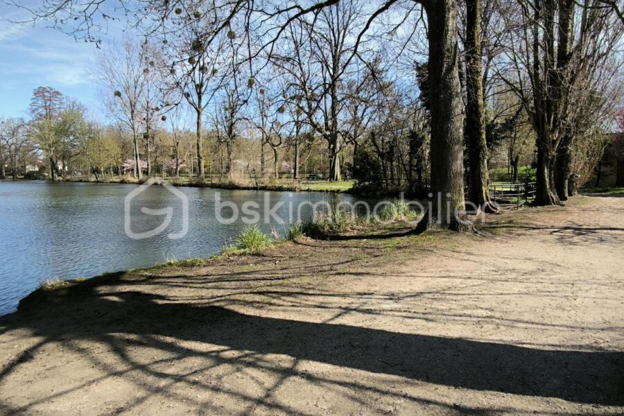 Appartement à vendre à Neuilly sur marne — Vue sur la ville — photo 25