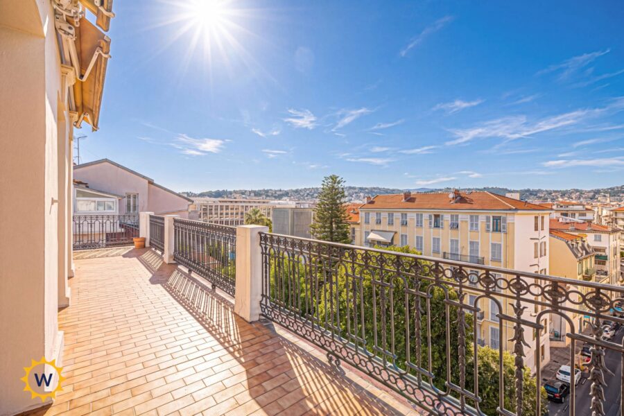 Appartement à vendre à Nice — Vue sur la ville — photo 2