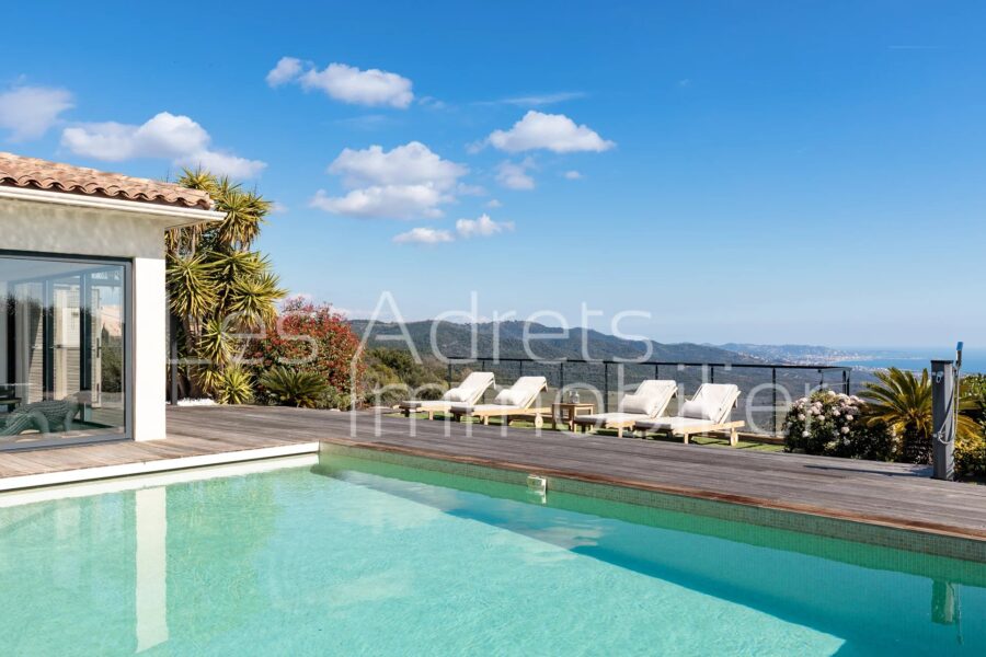 Maison à vendre à Les adrets-de-l&rsquo;estérel — Vue mer — photo 2
