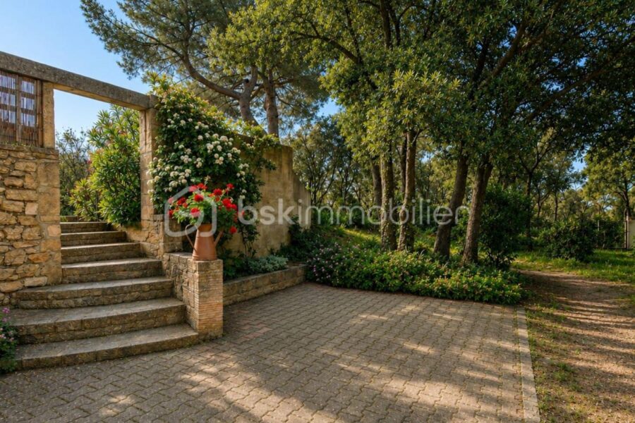Maison à vendre à Aureille — Vue nature — photo 26