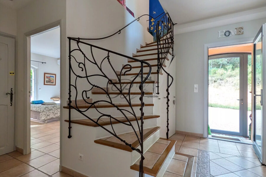 Maison à vendre à La bastidonne — Vue dégagée — photo 9