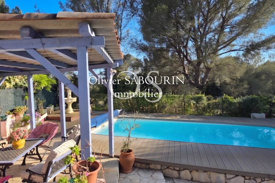 Maison à vendre à Roquebrune-sur-argens — Vue parc & jardin — photo 2