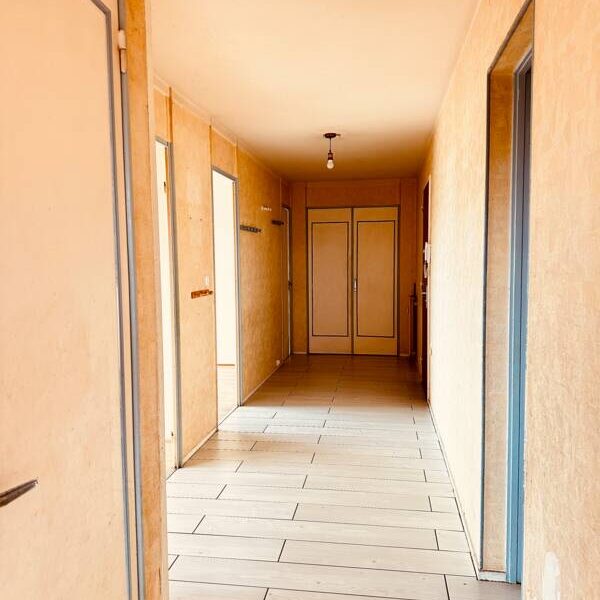 Appartement à vendre à Besancon — Vue sur la ville — photo 3
