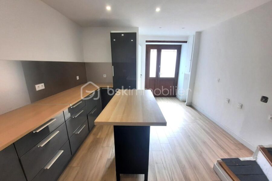 Maison à vendre à Bagnols en foret — Vue montagne — photo 4