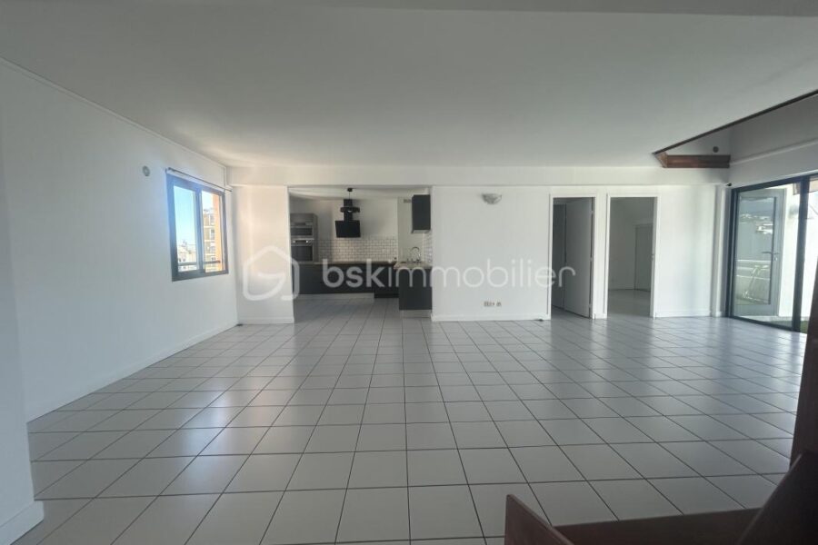 Appartement à vendre à Saint denis — Vue mer — photo 3