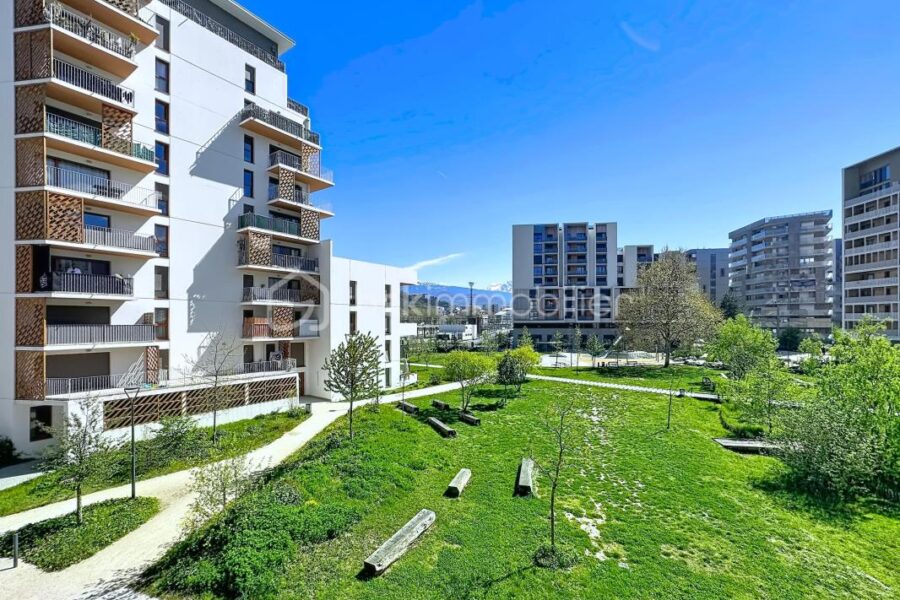Appartement à vendre à Grenoble — Vue sur la ville — photo 3