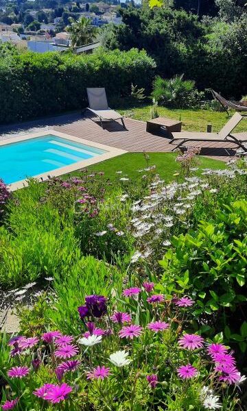 Maison à vendre à Six fours les plages — Vue sur la ville — photo 4