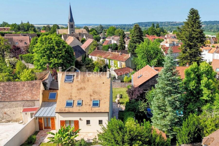 Maison à vendre à Le tremblay sur mauldre — Vue sur la ville — photo 1