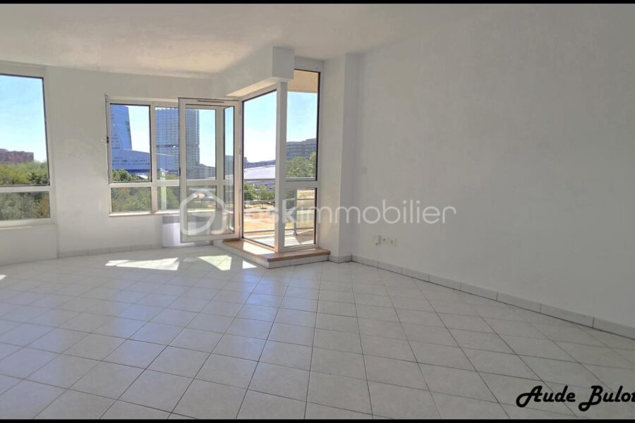Appartement à vendre à Lille — Vue sur la ville — photo 3