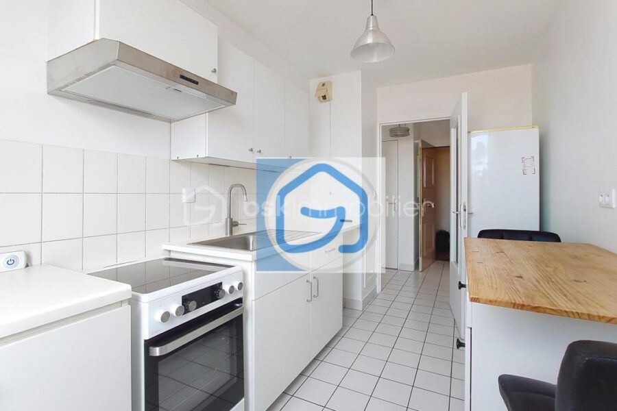 Appartement à vendre à Villeurbanne — Vue sur la ville — photo 3