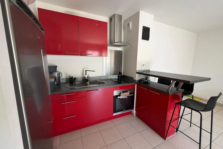 Appartement à vendre à Saint-laurent-du-var — Vue sur la ville — photo 6