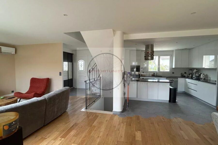 Maison à vendre à Chennevières-sur-marne — Vue parc — photo 2