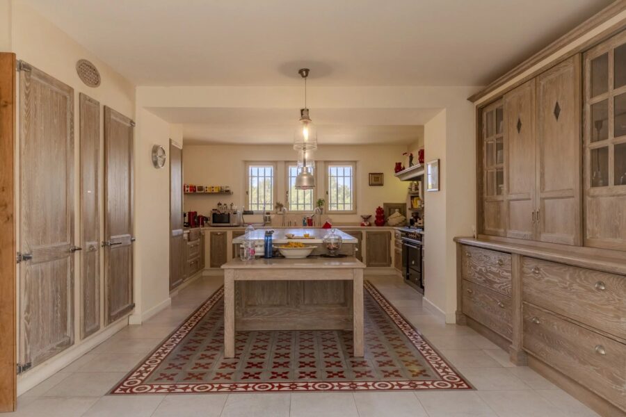 Maison à vendre à Raphèle-lès-arles — Vue montagne — photo 14