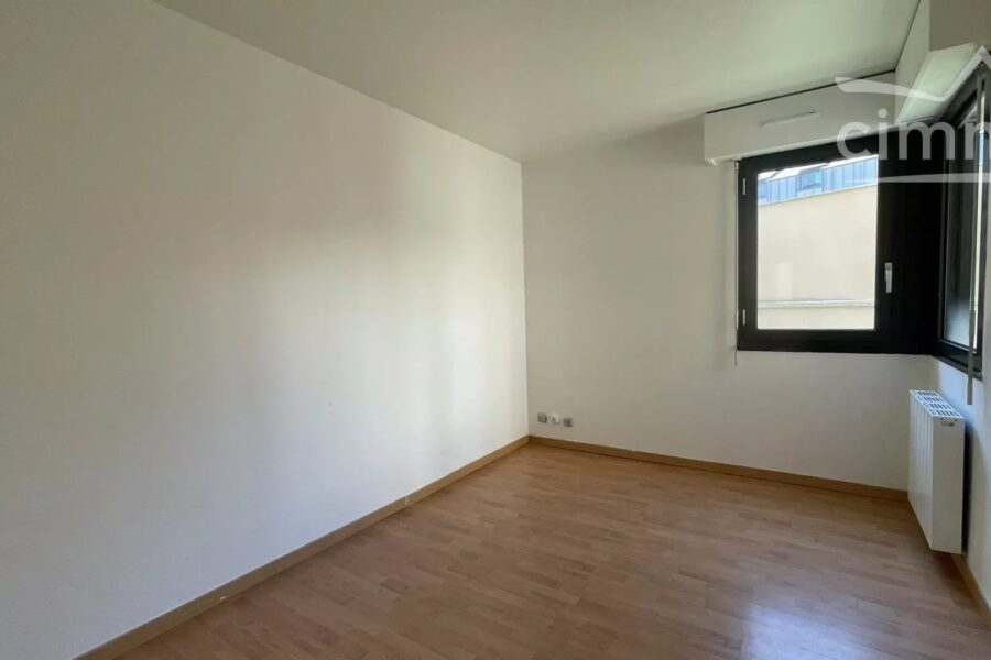 Appartement à vendre à Paris 19ème — Vue parc — photo 9