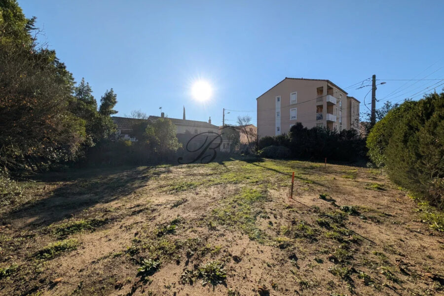 Terrain à vendre à Pertuis — Vue dégagée — photo 1