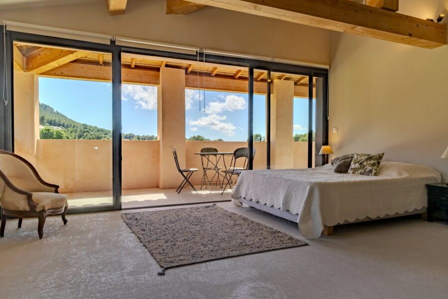 Maison à vendre à Roquefort-la-bédoule — Vue montagne — photo 10