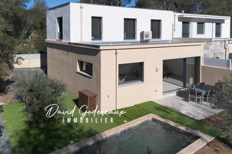 Maison à vendre à Saint-raphaël — Vue parc & jardin — photo 9