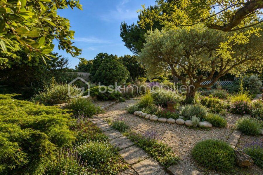 Maison à vendre à Aureille — Vue nature — photo 4
