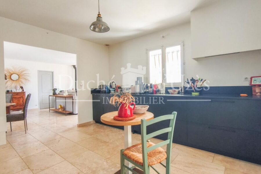 Maison à vendre à Uzes — Vue parc & jardin — photo 4