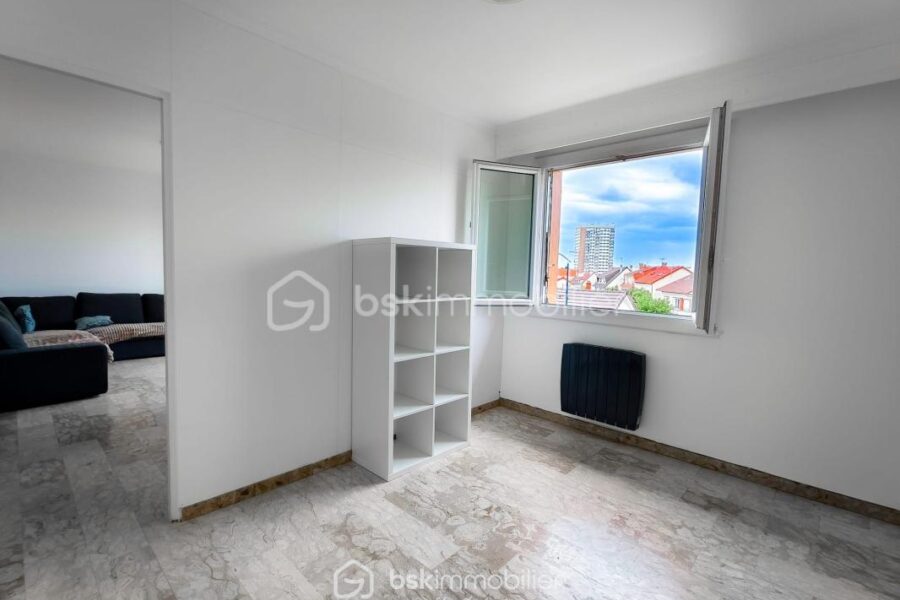 Appartement à vendre à Drancy — Vue sur la ville — photo 5
