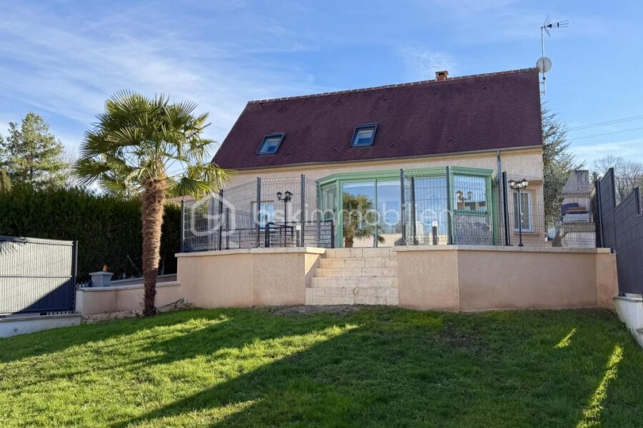 Maison à vendre à Nanteuil les meaux — Vue sur la ville — photo 4
