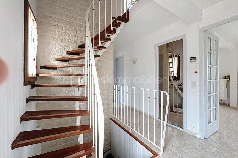 Maison à vendre à Thorigny sur marne — Vue parc & jardin — photo 5