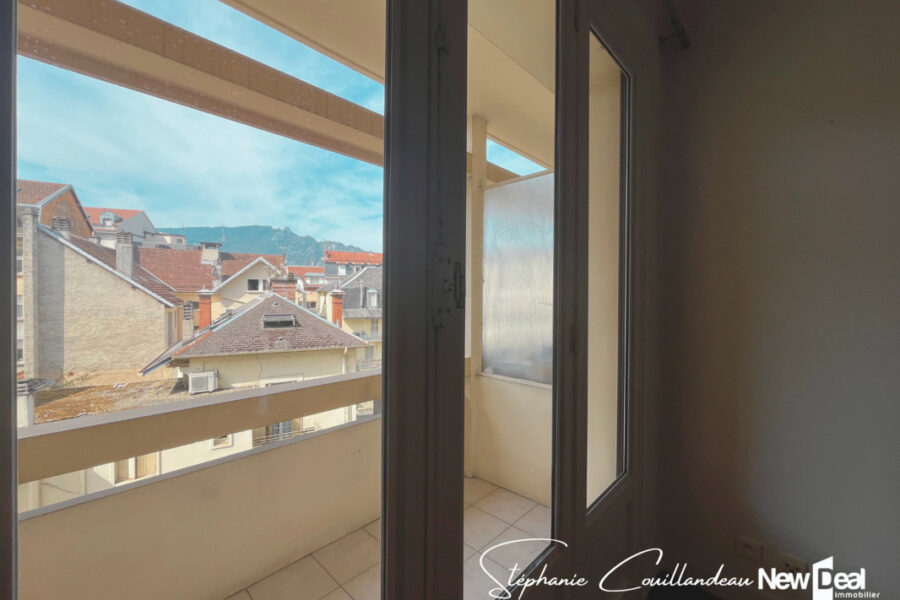 Appartement à vendre à Aix les bains — Vue montagne — photo 4