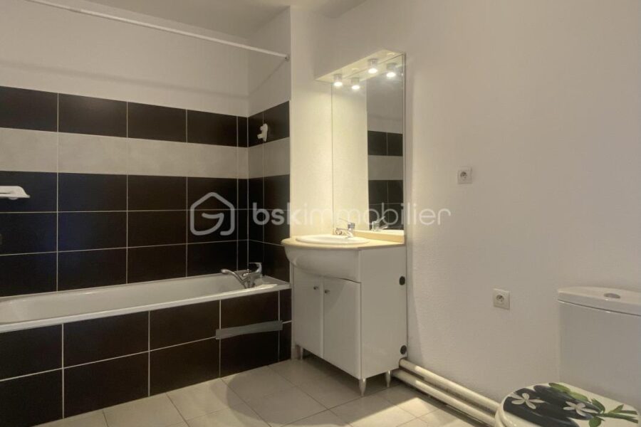Appartement à vendre à Lormont — Vue sur la ville — photo 5